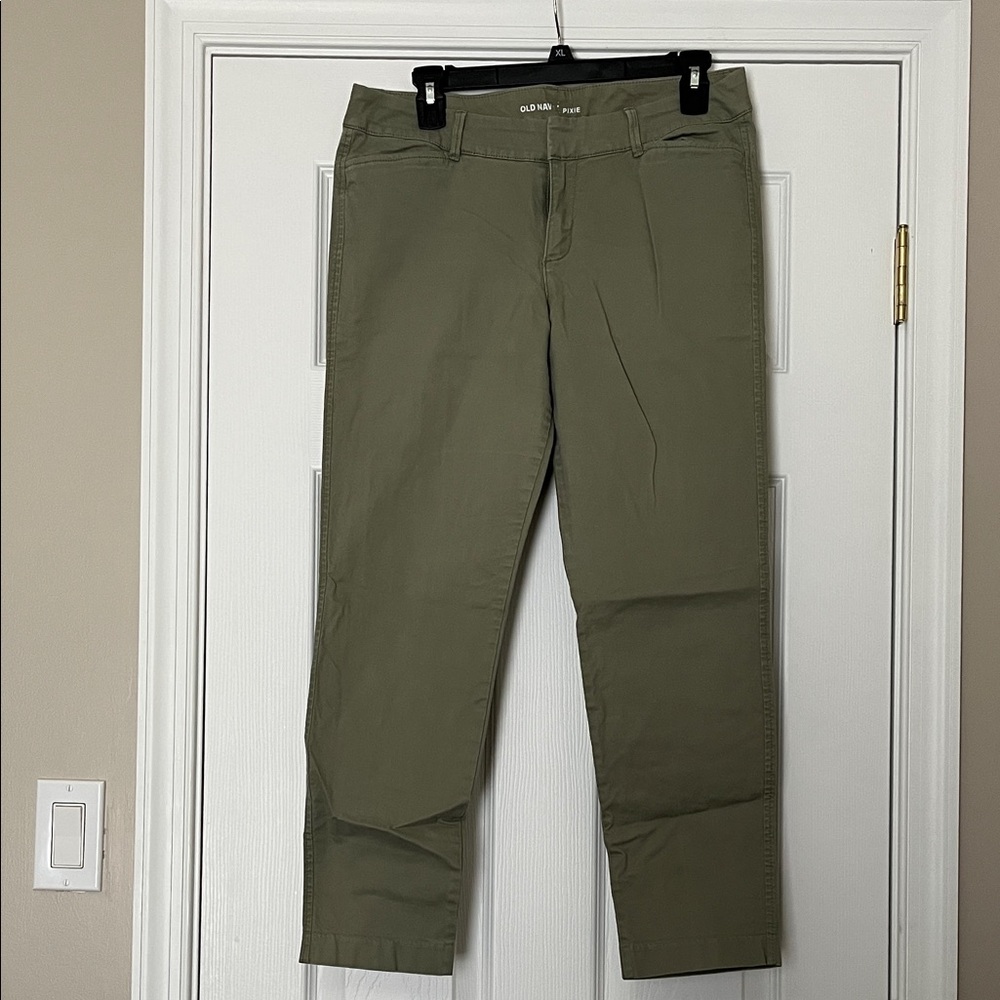 Old Navy Women’s Olive Green Straight Pants